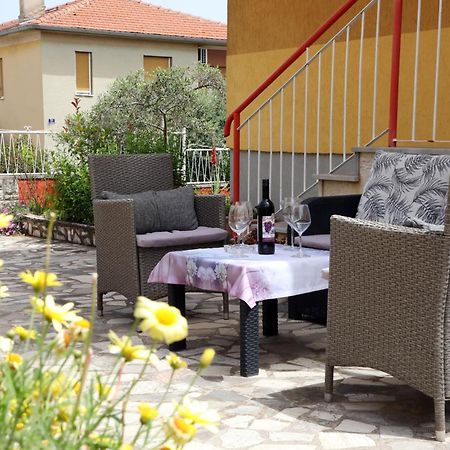 Apartman Modry Pula Buitenkant foto