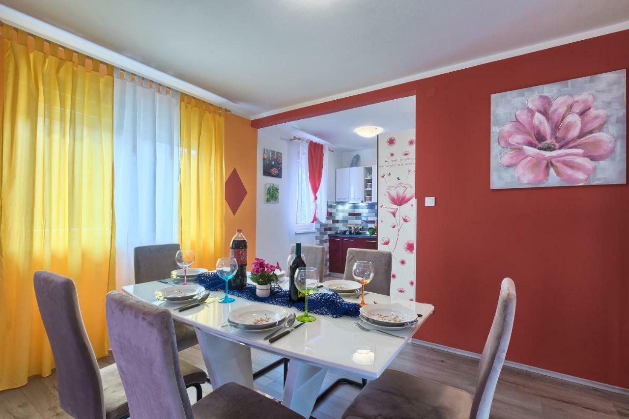 Apartman Modry Pula Buitenkant foto